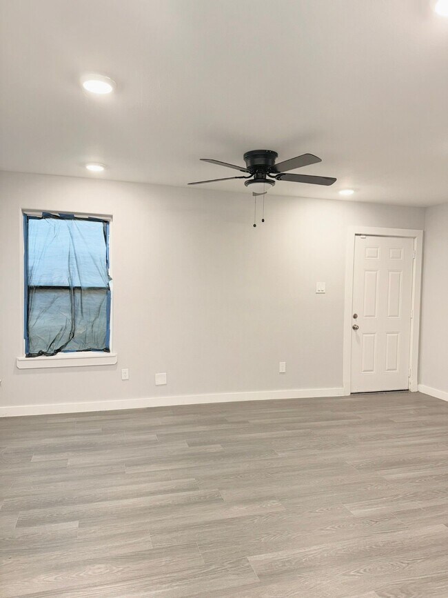 Building Photo - 8109 Denton St