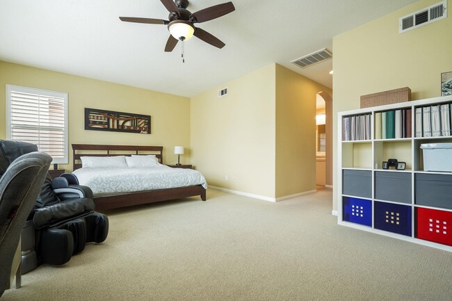 Building Photo - 43 Topanga