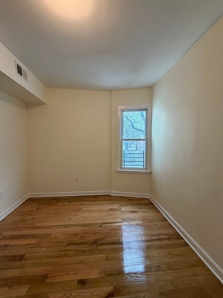 Building Photo - 58 S 13th St