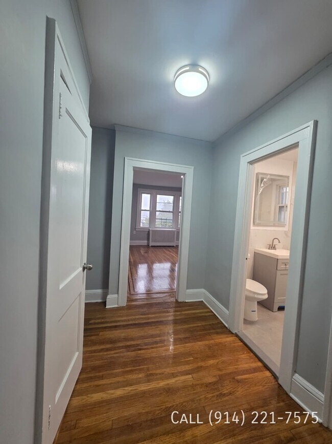 Building Photo - 30 Cliff St