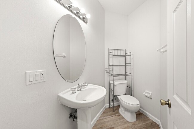 Building Photo - 8927 Sandshot Ct