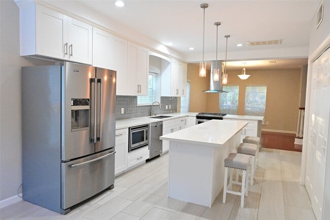 Building Photo - 2339 Bent River Dr