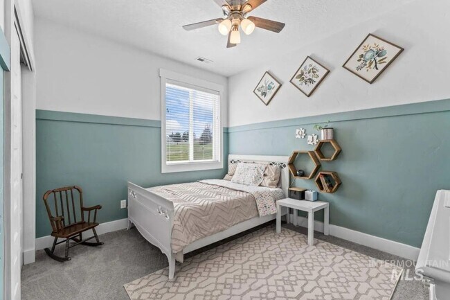 Building Photo - Beautiful 4/3 on TimberStone Golf Course