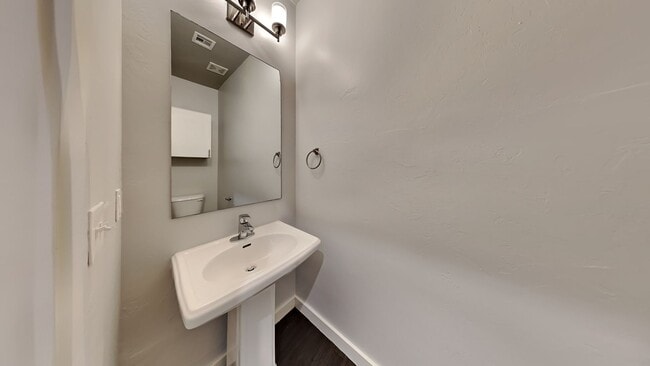 Building Photo - Very Nice 4 bedroom 2.5 bath home with a bonus room in Edmond schools