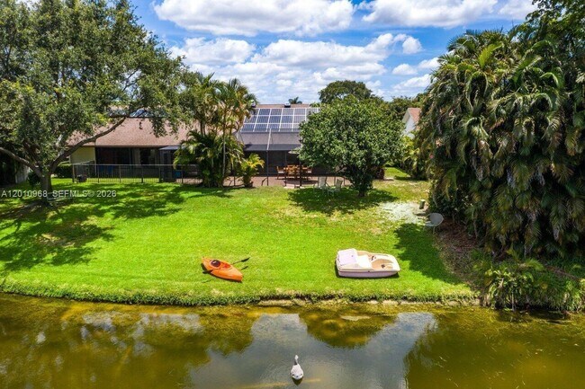 Building Photo - 1367 Riverside Cir