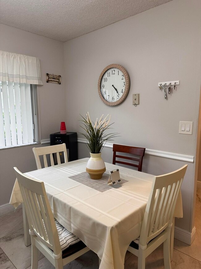 Building Photo - 6698 10th Ave N