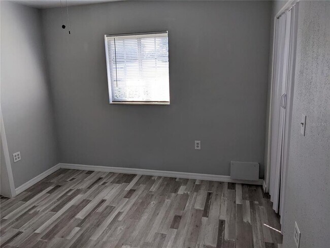 Building Photo - 4802 Drift Tide Dr