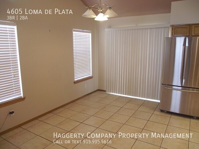 Building Photo - 4605 Loma De Plata Dr