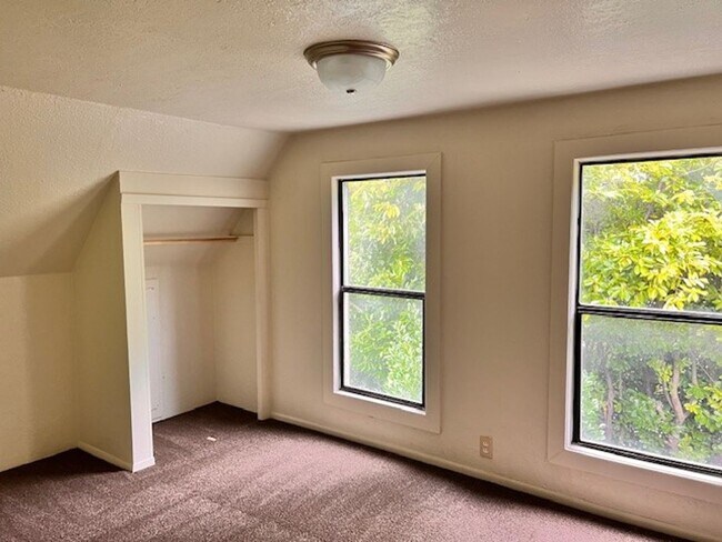 Building Photo - 1471