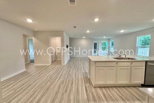 Building Photo - 2640 Saltgrass Wy