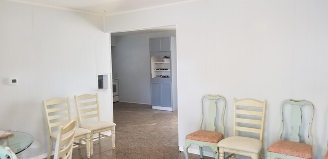 Building Photo - 2450 13th Ave S