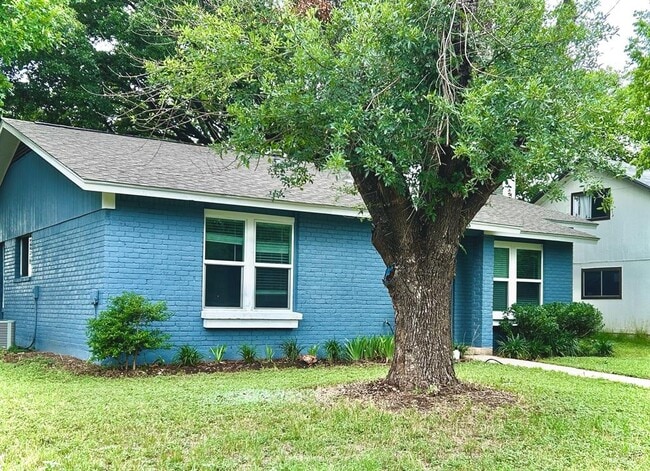 Building Photo - 4914 Scarsdale Dr