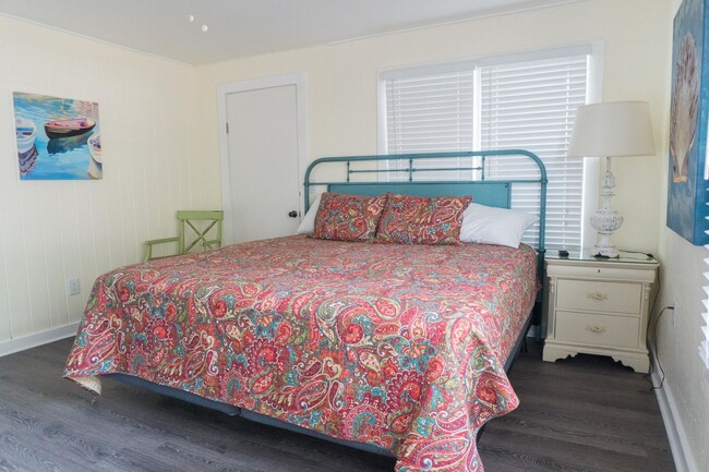 Building Photo - Beautiful Three Bedroom with Private Beach...