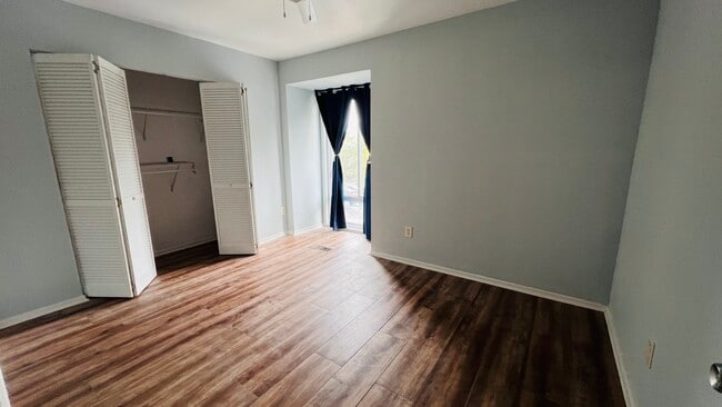 Building Photo - 10211 Ridgeline Dr