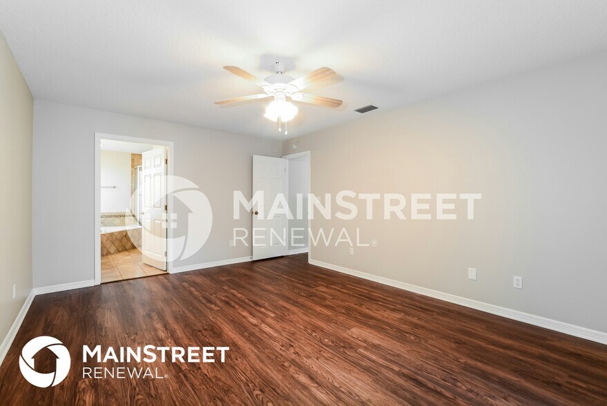 Building Photo - 33303 Lake Bend Cir