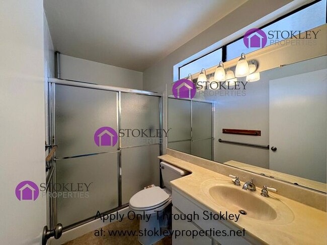 Building Photo - 622 Sutton Ct