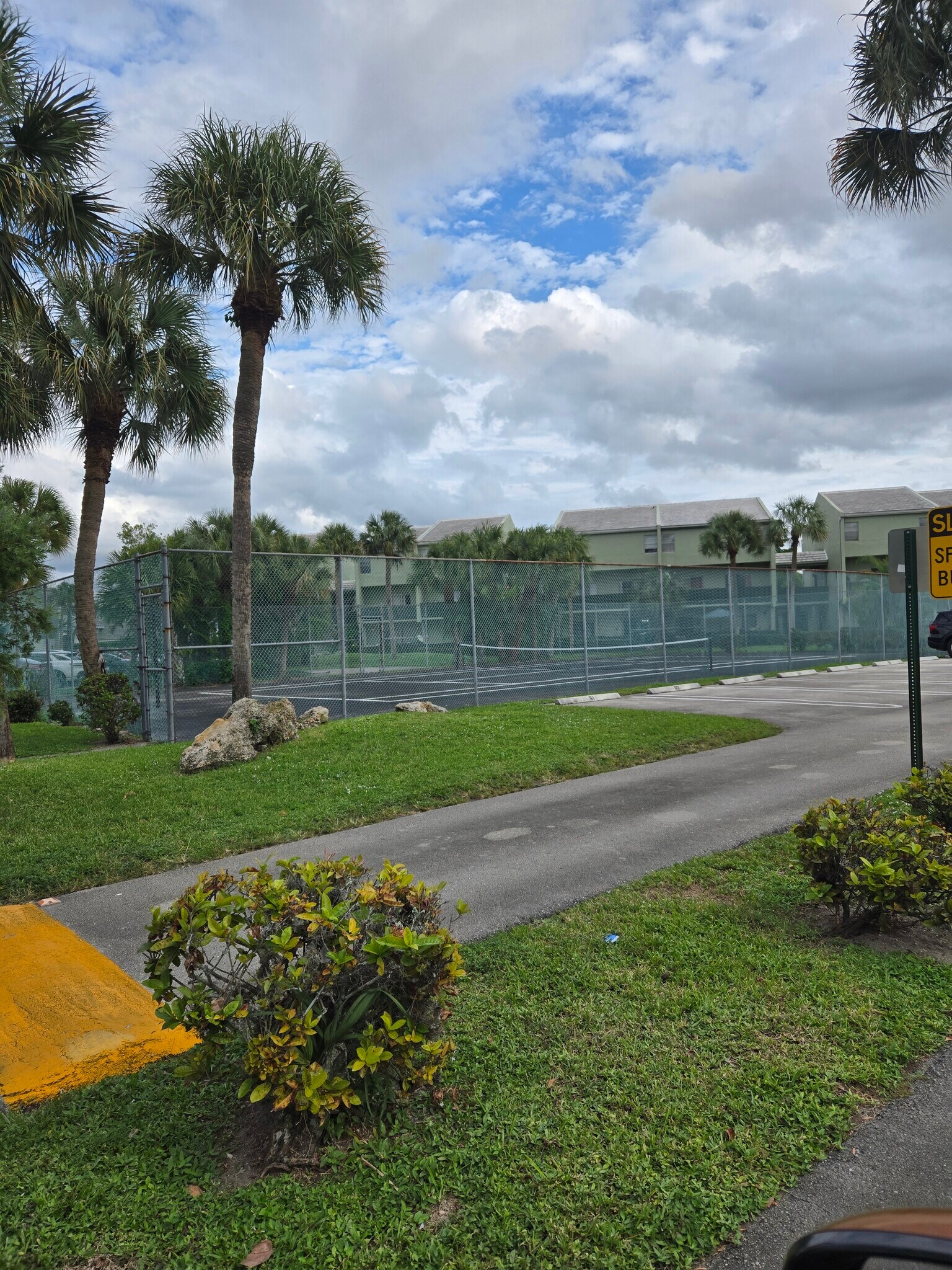 Building Photo - 8917 NW 28th Dr