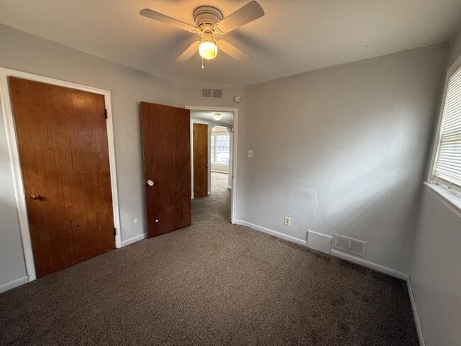 Building Photo - 3106 Shawnee Ave