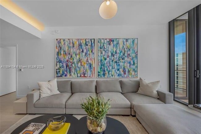 Building Photo - 500 Alton Rd