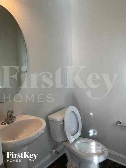 Building Photo - 2021 Cypress Village Dr NW