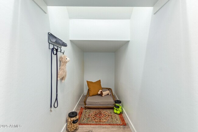 Building Photo - 4821 S Mole