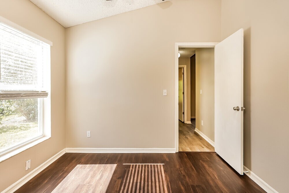 Building Photo - 1289 Himalayan Ct
