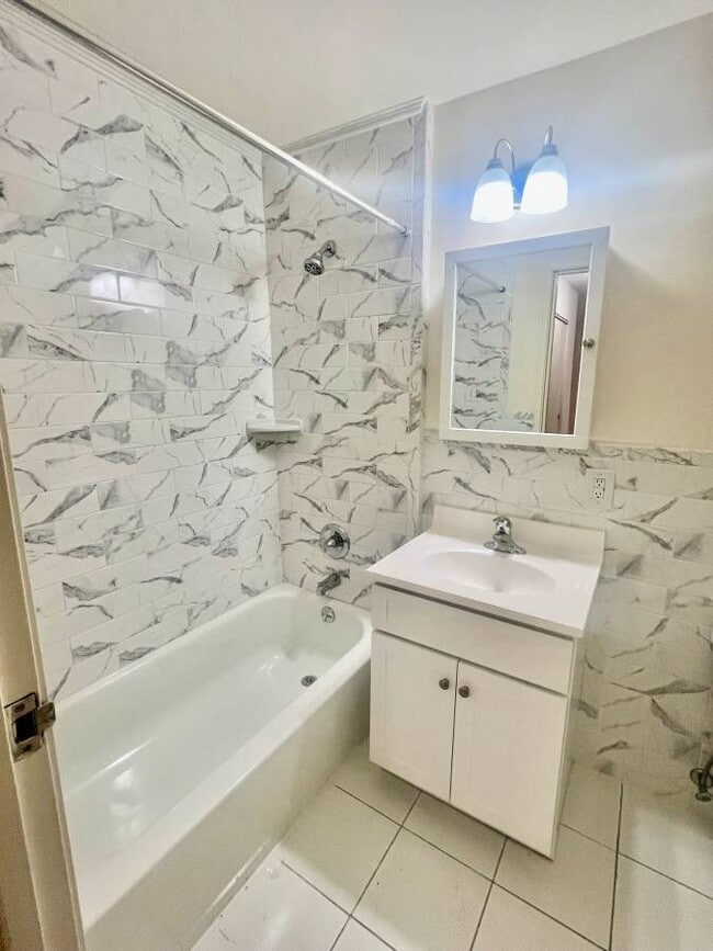 Building Photo - Antoinette Gardens - JULY RENT SPECIAL