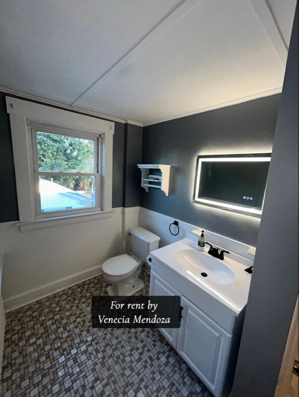 Building Photo - 22 Fairmount St