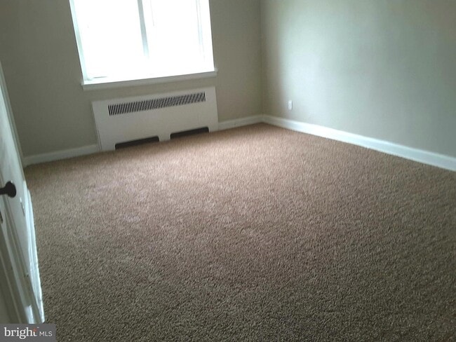 Building Photo - 1226 Hellerman St