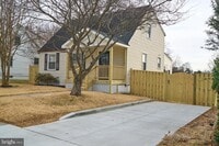 Building Photo - 2802 Urbana Dr