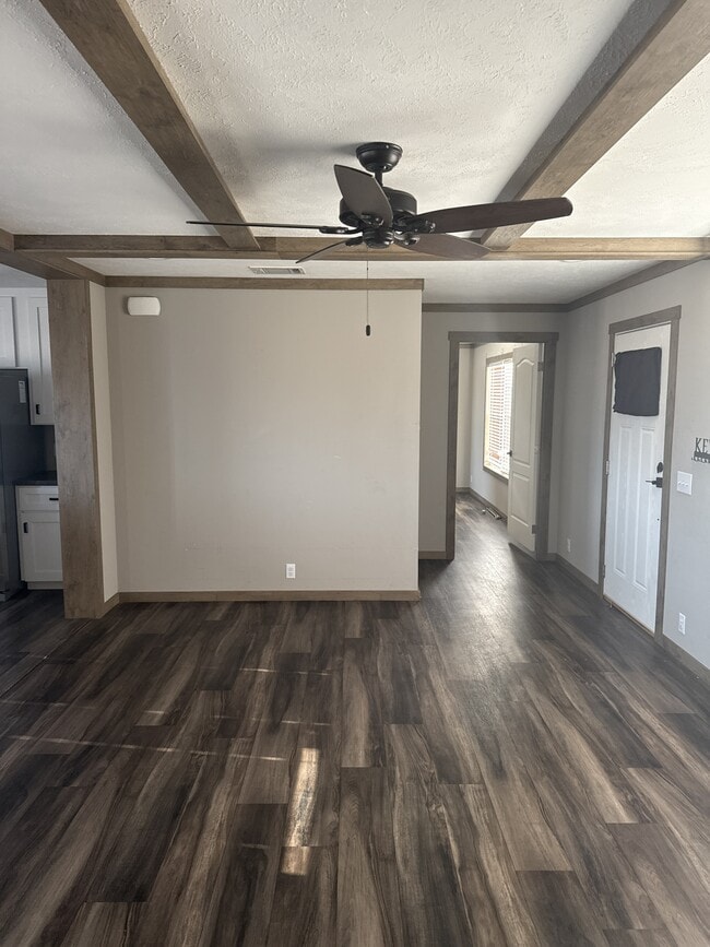 Building Photo - 260 Co Rd 1220