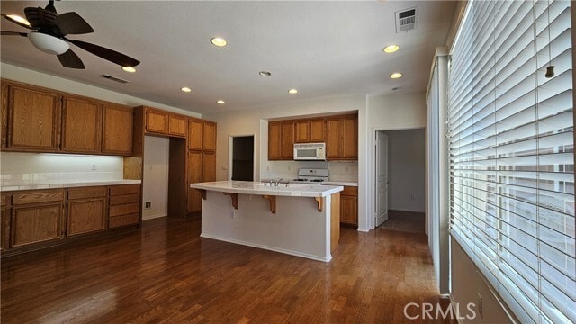 Building Photo - 8233 Doral Ln