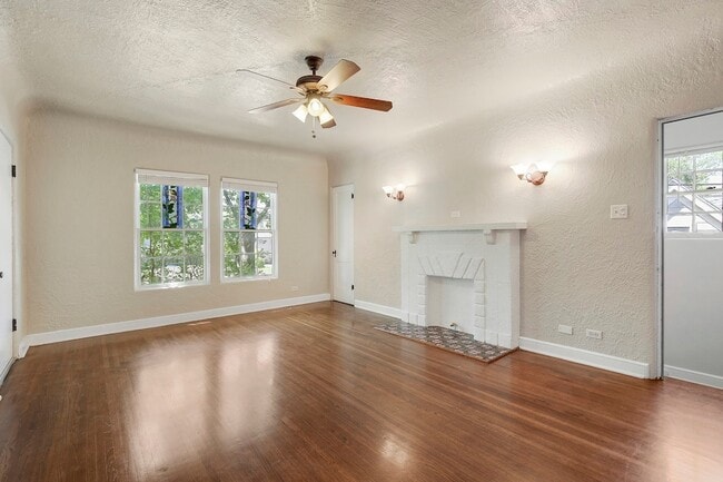 Building Photo - 6025 Lewis St