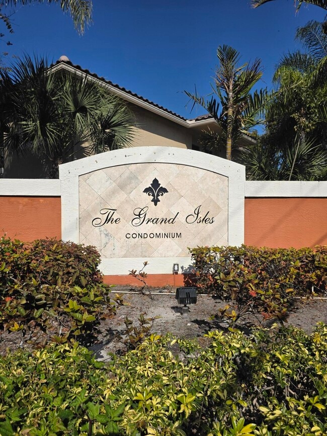 Building Photo - 4175 N Haverhill Rd