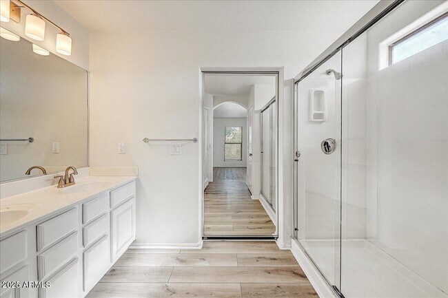 Building Photo - 2847 S 161st Dr