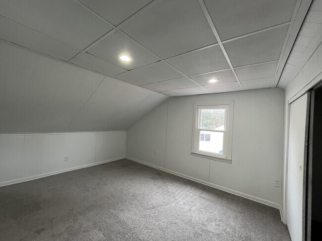 Building Photo - 2235 Middle St