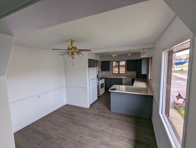 Building Photo - Beautiful Four Bedroom House Near Franklin...