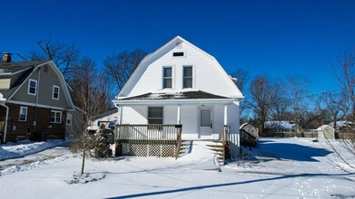 Building Photo - 21 Anderson Ave