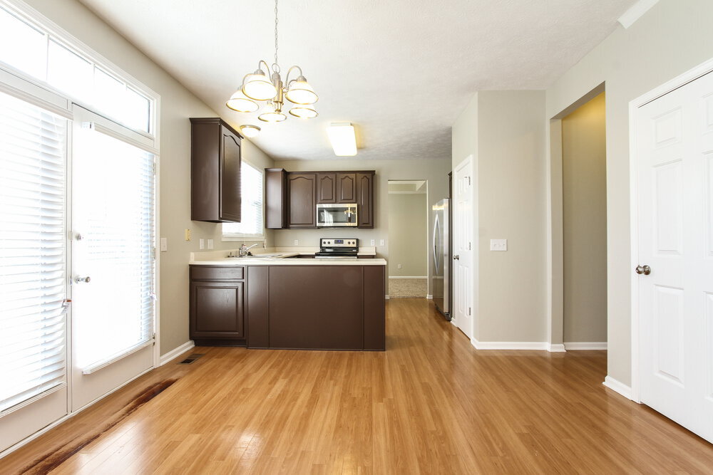 Building Photo - 8339 Glen Highlands Dr