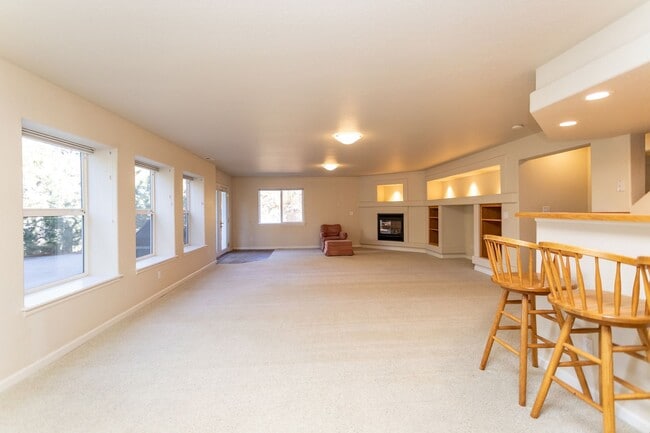 Building Photo - Peaceful University Park Home with Mountai...