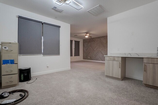 Building Photo - 230 Carmel Sky St