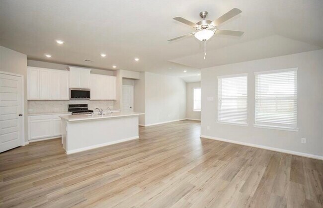 Building Photo - 21607 Blue Sapphire Ct