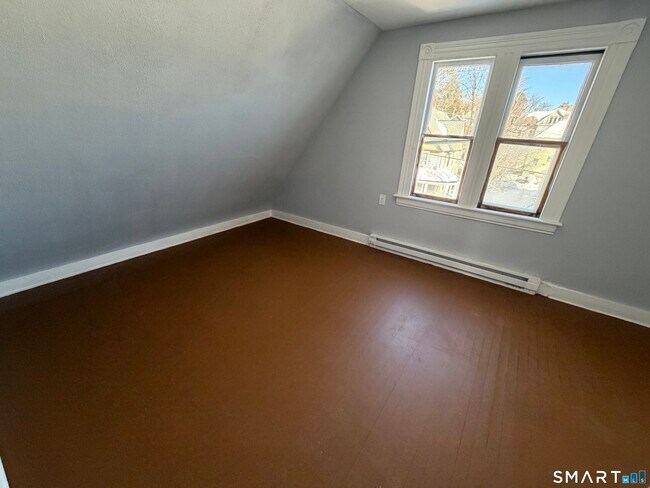 Building Photo - 73 Waterville St