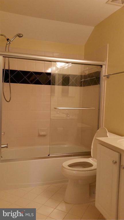 Building Photo - 1632 Colonial Hills Dr