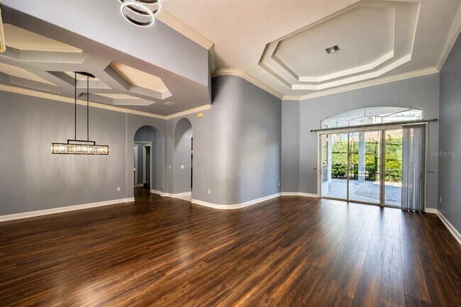 Building Photo - 439 Chelsea Ave