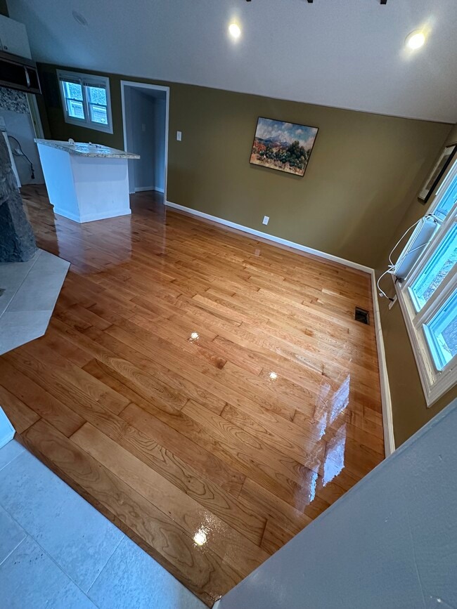 Building Photo - 23 Lin Rd