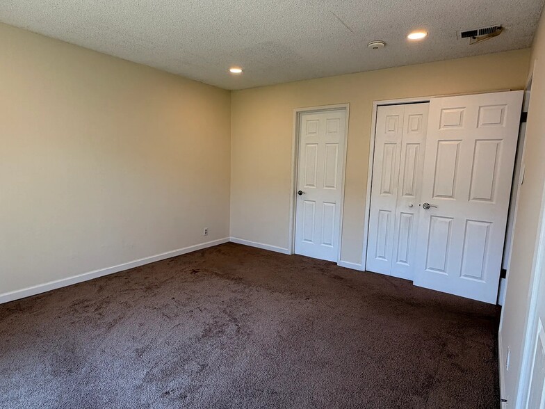 Building Photo - 6254 Hopi Cir