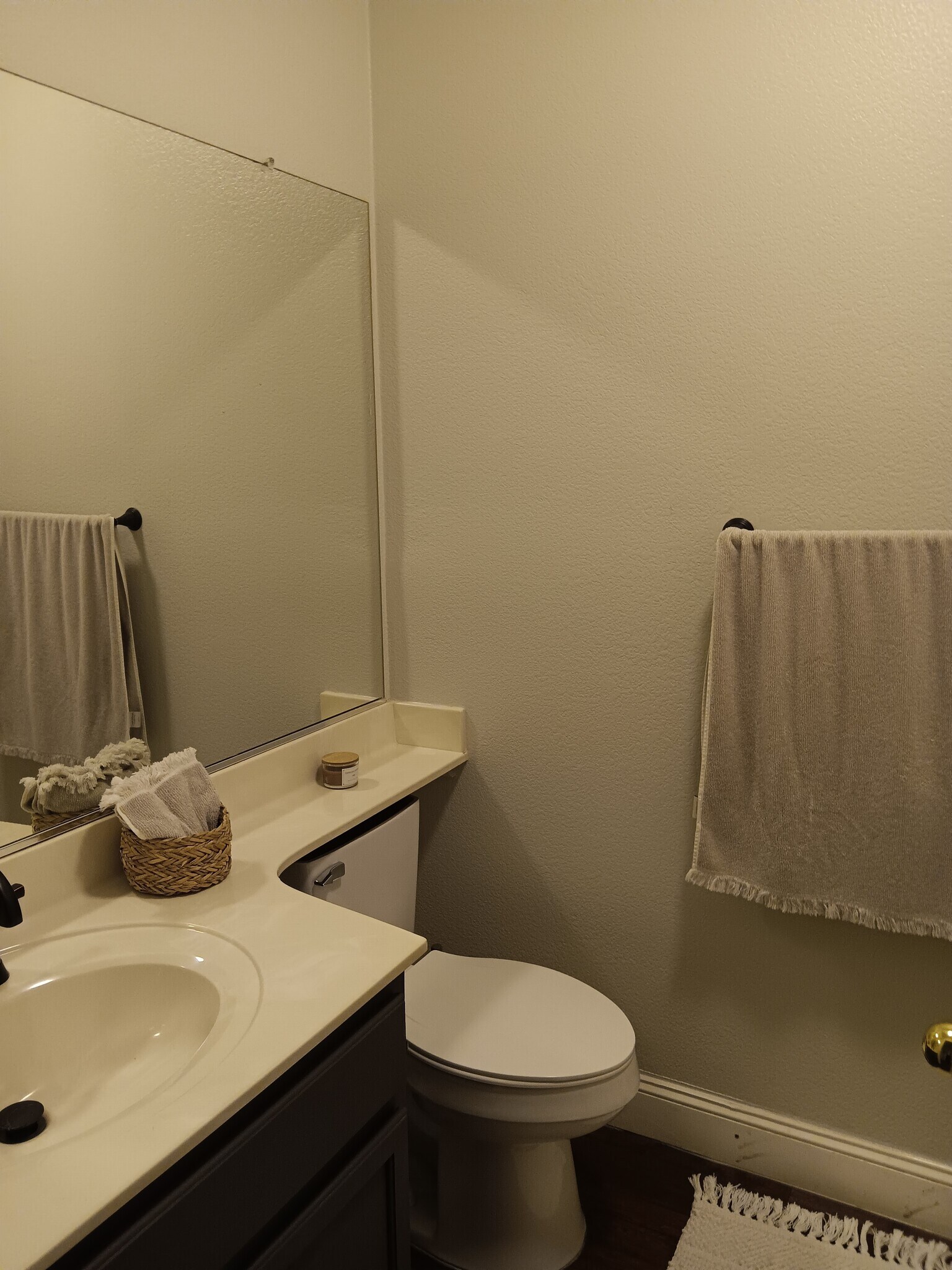 Building Photo - 2825 Tulare Ct