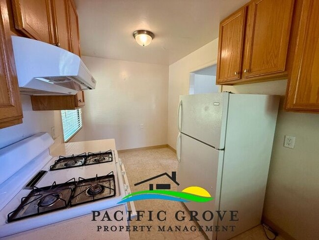 Building Photo - Updated Two Bedroom Duplex in PG!