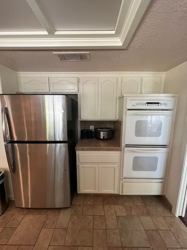 Building Photo - Rio Bravo Home